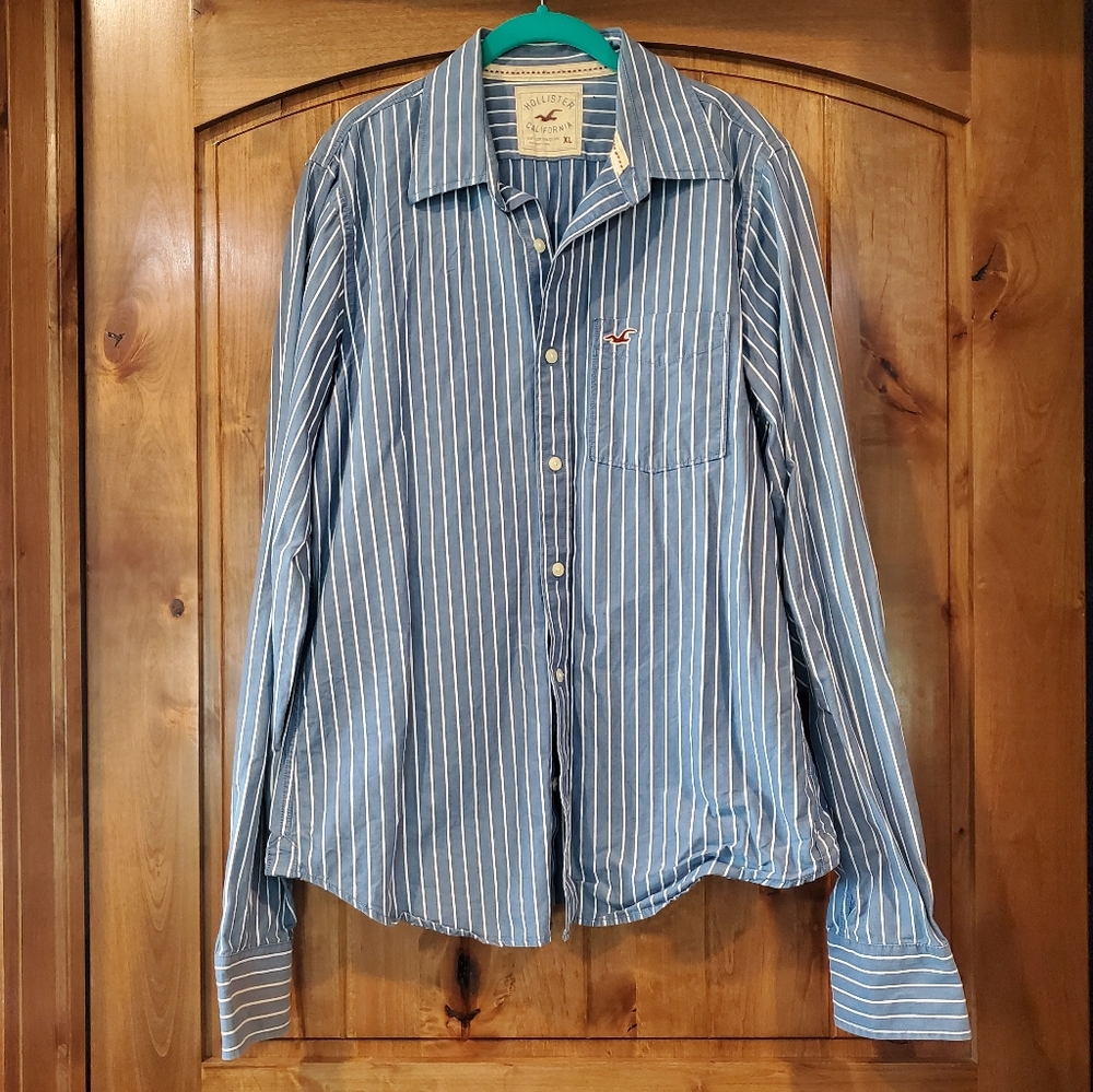 Hollister XL Dusty Blue Button-Front Shirt